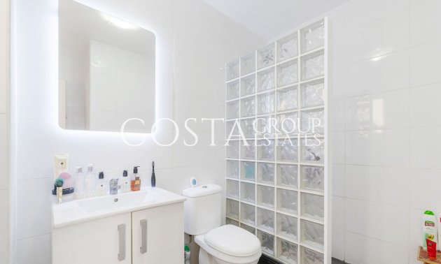 Resale - House -
Torrevieja