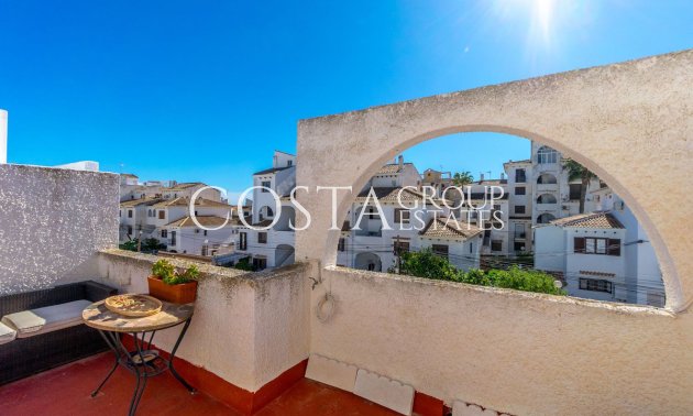 Resale - House -
Torrevieja