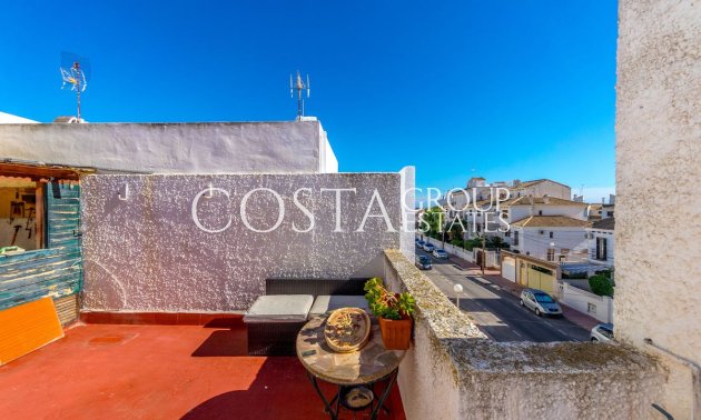 Resale - House -
Torrevieja