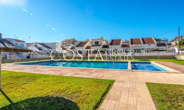 Resale - House -
Torrevieja
