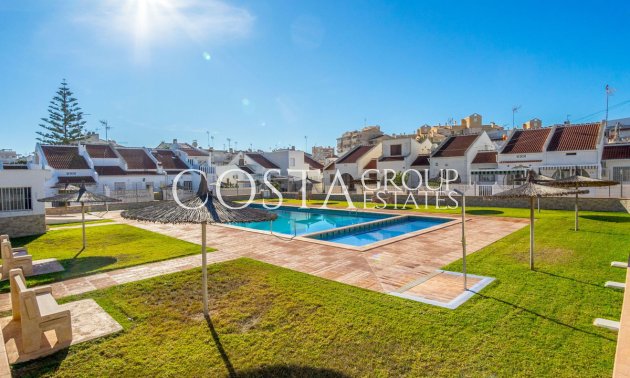 Resale - House -
Torrevieja