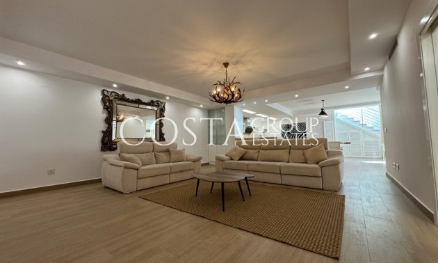 Wiederverkauf - Villa -
San Miguel de Salinas - San Miguel de Salinas Centro