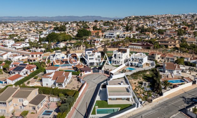 Herverkoop - Villa -
Rojales - Ciudad Quesada