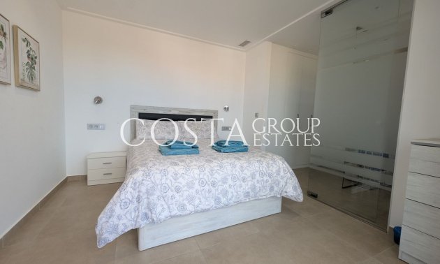 Herverkoop - Villa -
Orihuela Costa - Villamartin