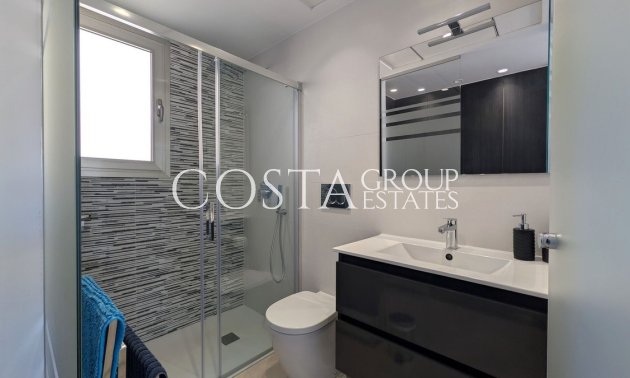 Herverkoop - Villa -
Orihuela Costa - Villamartin