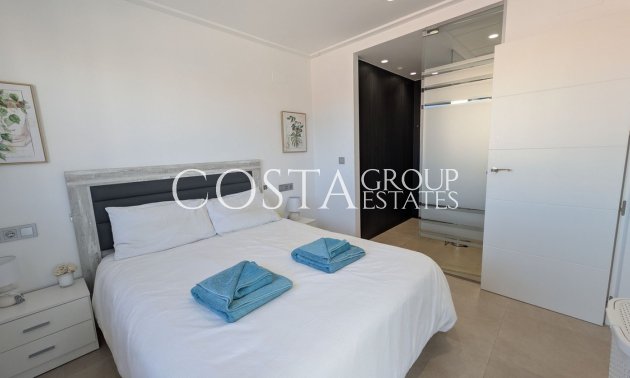 Herverkoop - Villa -
Orihuela Costa - Villamartin