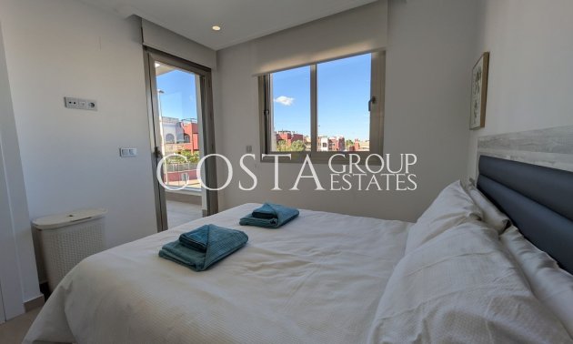 Herverkoop - Villa -
Orihuela Costa - Villamartin