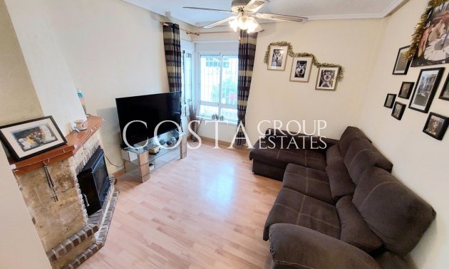 Odsprzedaż - Willa -
San Miguel de Salinas - San Miguel de Salinas Centro