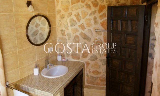 Resale - Villa -
Benissa - Benissa Centro