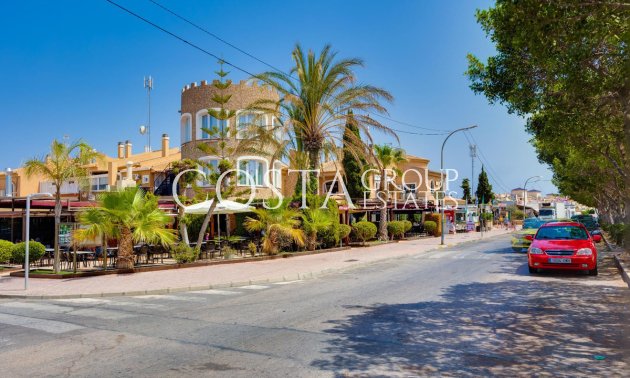 Herverkoop - Villa -
Orihuela Costa - La Florida