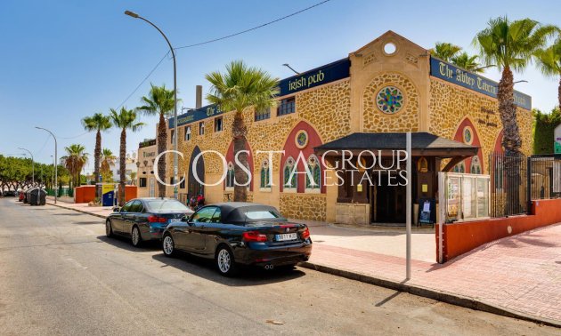 Herverkoop - Villa -
Orihuela Costa - La Florida