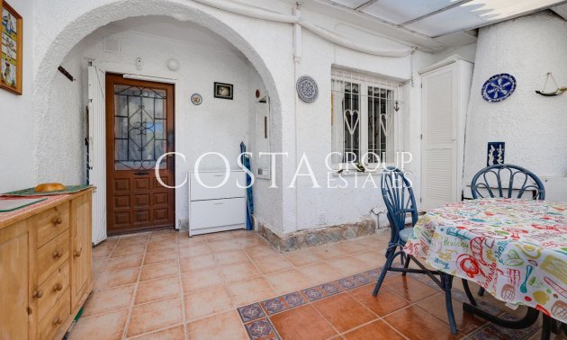 Resale - House -
Torrevieja