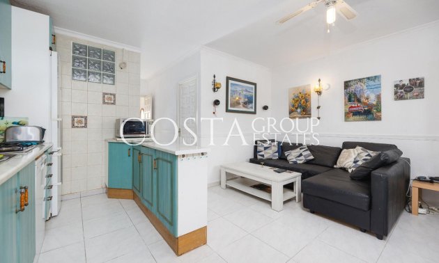 Resale - House -
Torrevieja