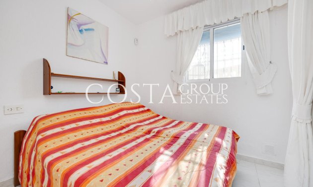 Resale - House -
Torrevieja