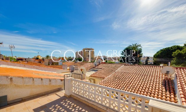 Resale - House -
Torrevieja