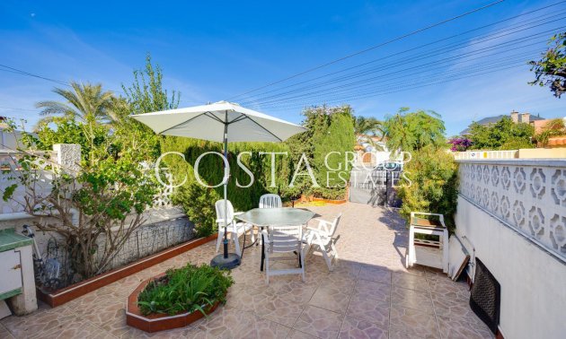 Resale - House -
Torrevieja