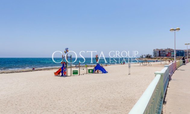 Resale - House -
Torrevieja