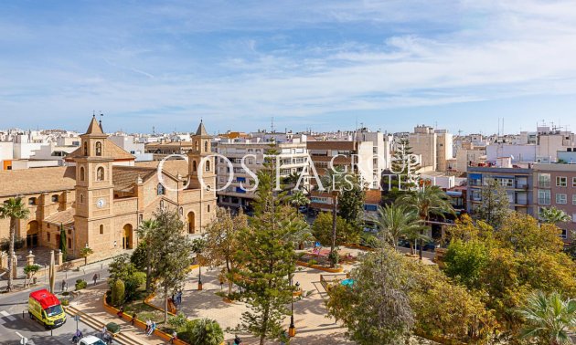 Odsprzedaż - Apartments -
Torrevieja