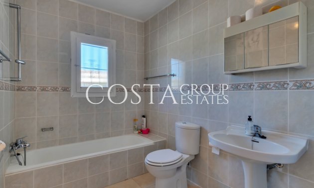 Herverkoop - Villa -
Alicante - Alicante Centro