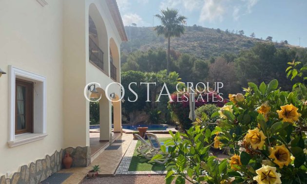 Resale - Villa -
Teulada - Moraira