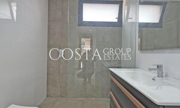 Revente - Villa -
Torrevieja