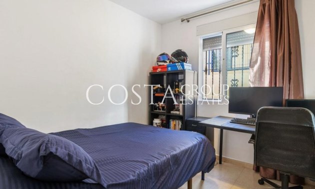 Herverkoop - Villa -
Orihuela Costa - Villamartin