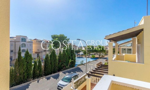 Herverkoop - Villa -
Orihuela Costa - Villamartin