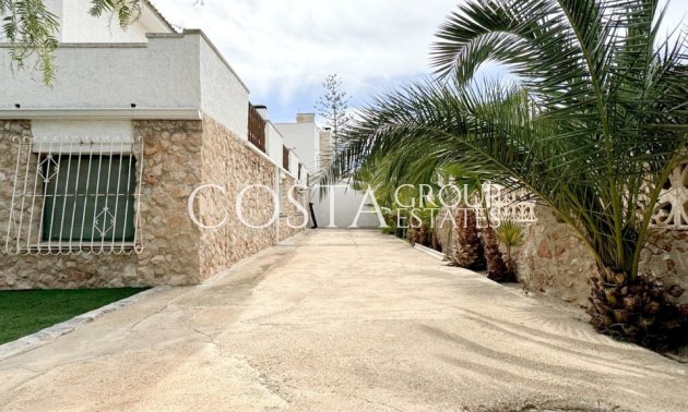 Herverkoop - Villa -
Orihuela Costa - La Zenia