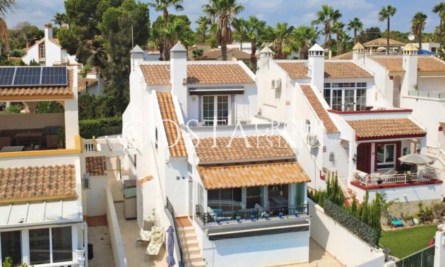 Herverkoop - Villa -
Orihuela Costa - Villamartin