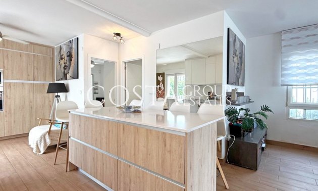 Herverkoop - Villa -
Orihuela Costa - Villamartin