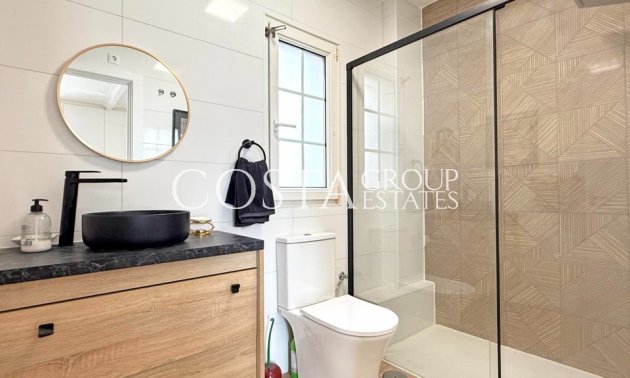 Herverkoop - Villa -
Orihuela Costa - Villamartin