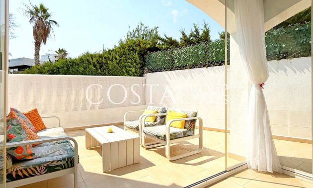 Herverkoop - Villa -
Orihuela Costa - Villamartin