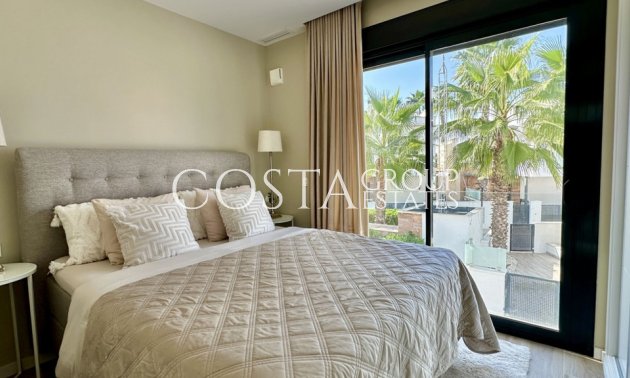 Herverkoop - Villa -
Orihuela Costa - Lomas de Cabo Roig