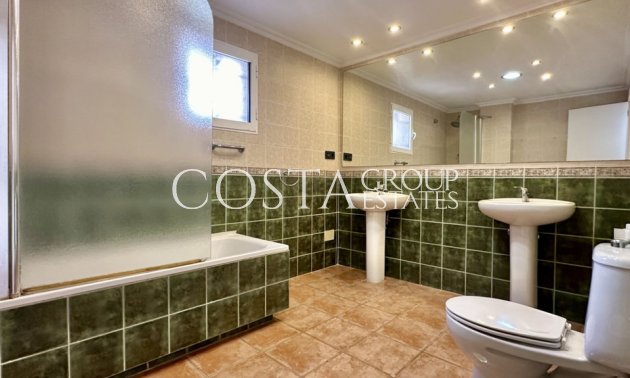 Herverkoop - Villa -
Orihuela Costa - Villamartin