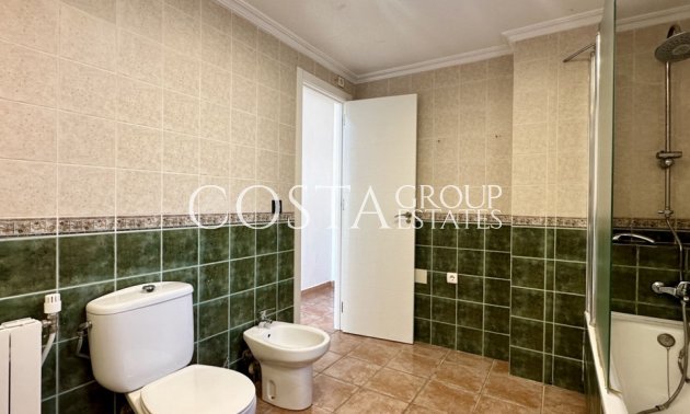 Herverkoop - Villa -
Orihuela Costa - Villamartin