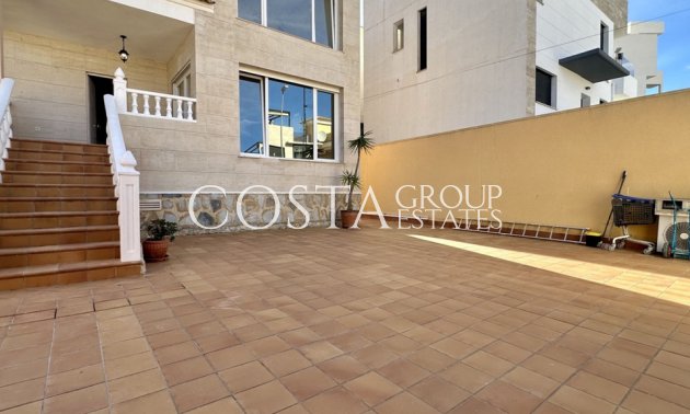 Herverkoop - Villa -
Orihuela Costa - Villamartin