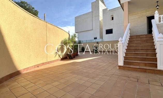 Herverkoop - Villa -
Orihuela Costa - Villamartin