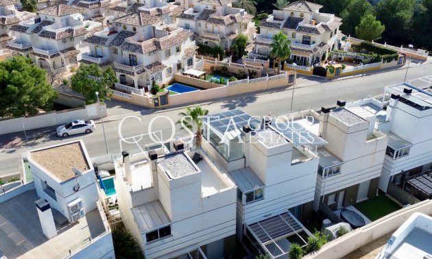 Herverkoop - Villa -
Orihuela Costa - Lomas de Cabo Roig