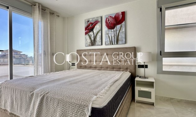 Herverkoop - Villa -
Orihuela Costa - Lomas de Cabo Roig