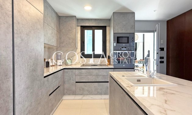 Herverkoop - Villa -
Orihuela Costa - Villamartin