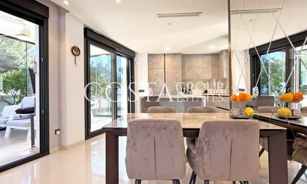 Herverkoop - Villa -
Orihuela Costa - Villamartin