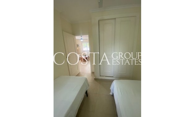 Herverkoop - Villa -
Algorfa