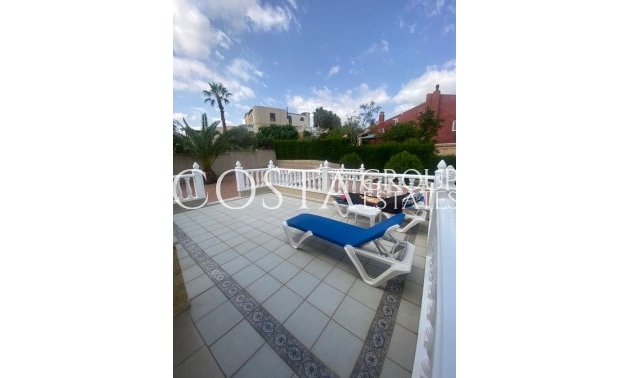 Herverkoop - Villa -
Algorfa