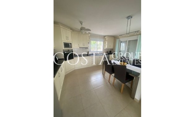 Herverkoop - Villa -
Algorfa