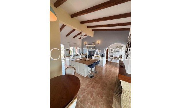 Herverkoop - Villa -
Dolores - Dolores Centro