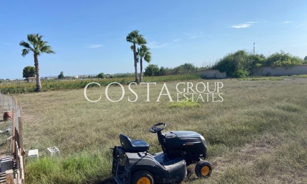 Herverkoop - Villa -
Dolores - Dolores Centro