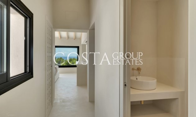 Resale - Villa -
Benissa - Benissa Centro