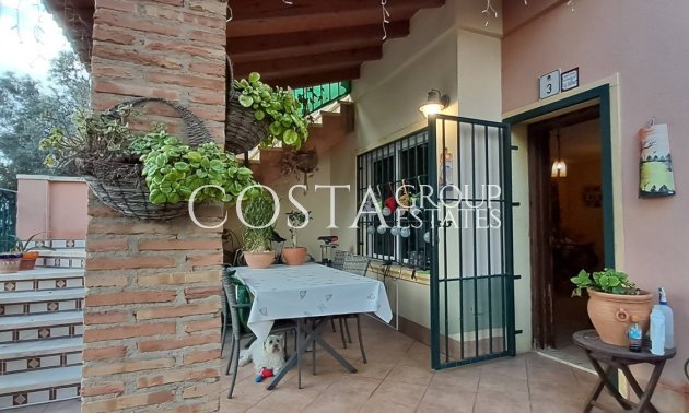 Resale - Villa -
Torrevieja