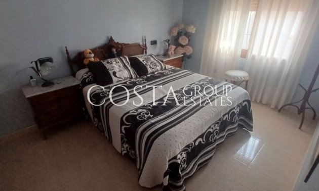 Herverkoop - Villa -
Orihuela Costa