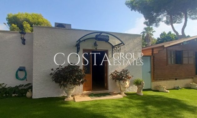 Herverkoop - Villa -
Orihuela Costa